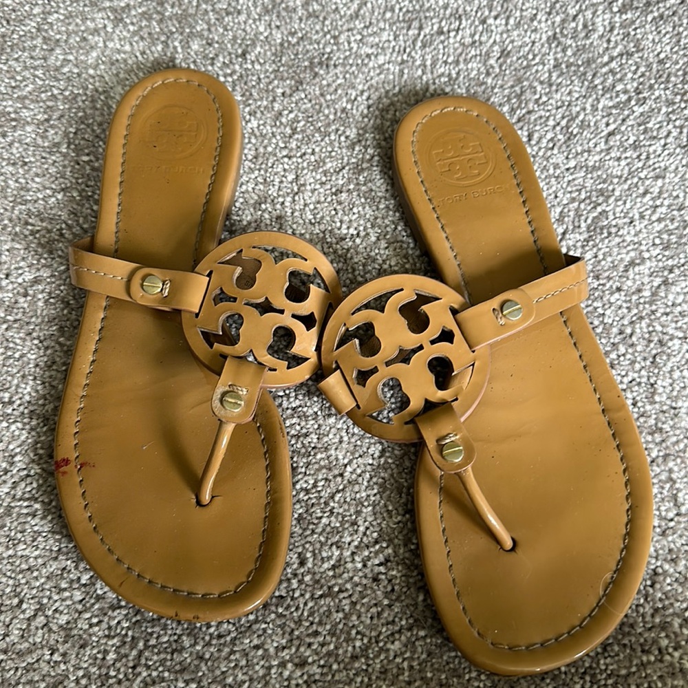 Lightly worn Tory Burch Sandals.